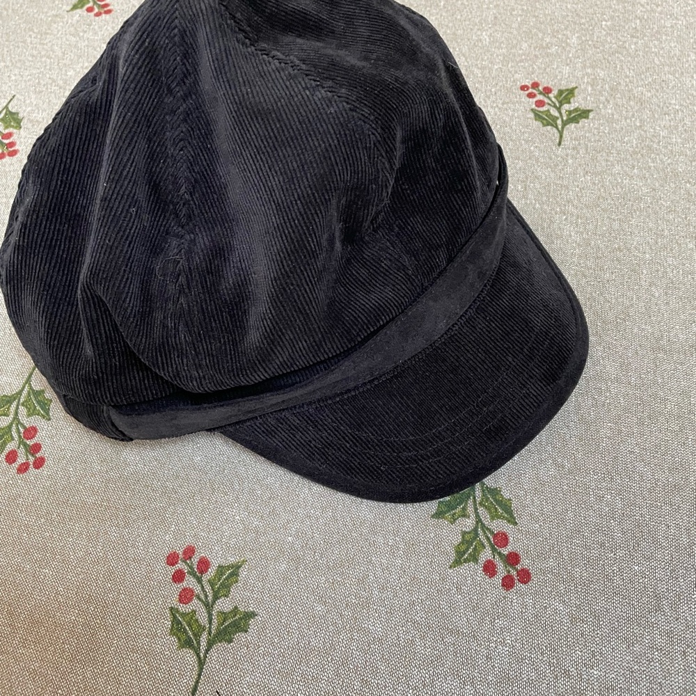 Liz Claiborne black corduroy hat. NEW - Picture 3 of 3